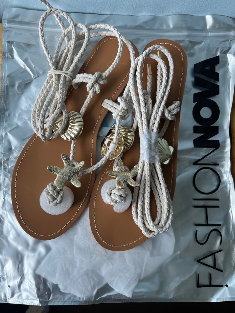 brand new FASHION NOVA Tidal Waves Summer Sandals size 6 (36 EU, 23cm)